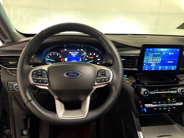 Certified 2022 Ford Explorer Limited w/ Equipment Group 301A RWD image 17
