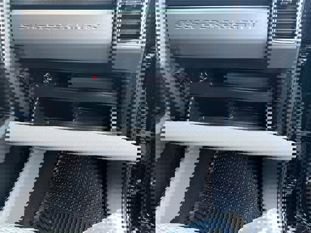 Certified 2020 Ford F250 XLT w/ XLT Premium Package image 11