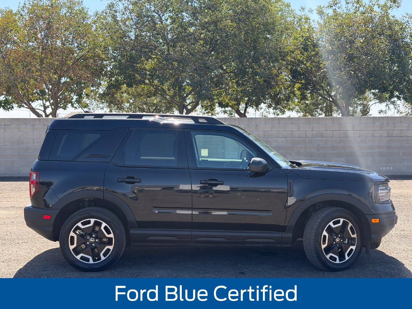 Certified 2023 Ford Bronco Sport Outer Banks AWD/4WD image 2