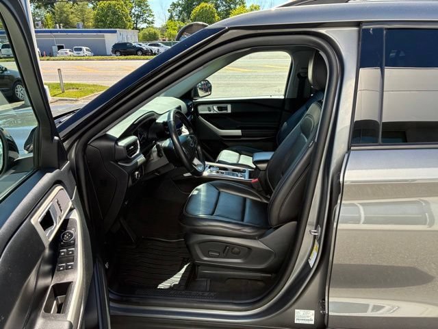 Certified 2023 Ford Explorer XLT w/ Equipment Group 202A AWD/4WD image 20