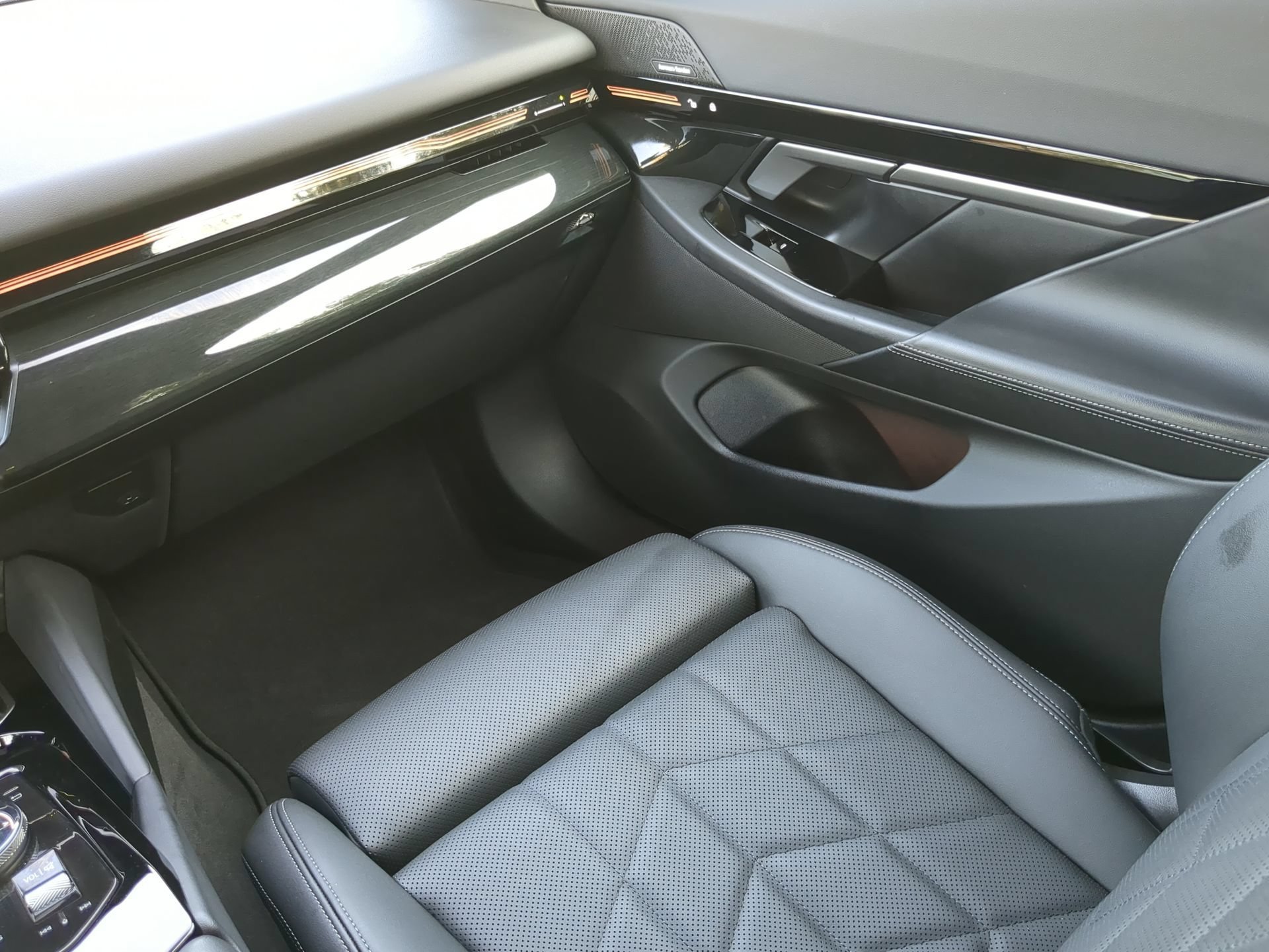 Used 2026 BMW 530i RWD image 53
