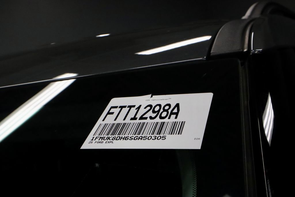 Certified 2025 Ford Explorer Active AWD/4WD image 32