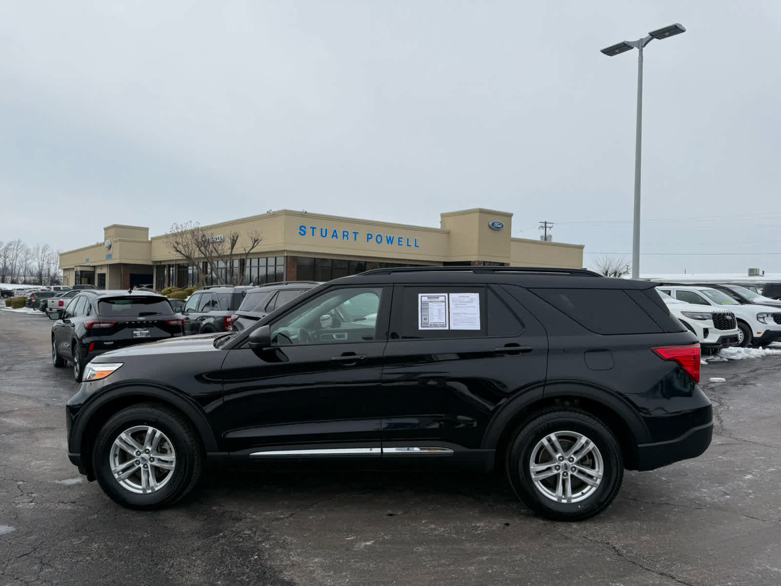 Certified 2023 Ford Explorer XLT w/ Equipment Group 202A image 6