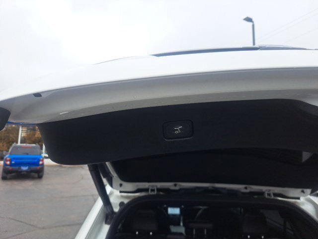 Certified 2022 Ford Edge ST-Line AWD/4WD image 28