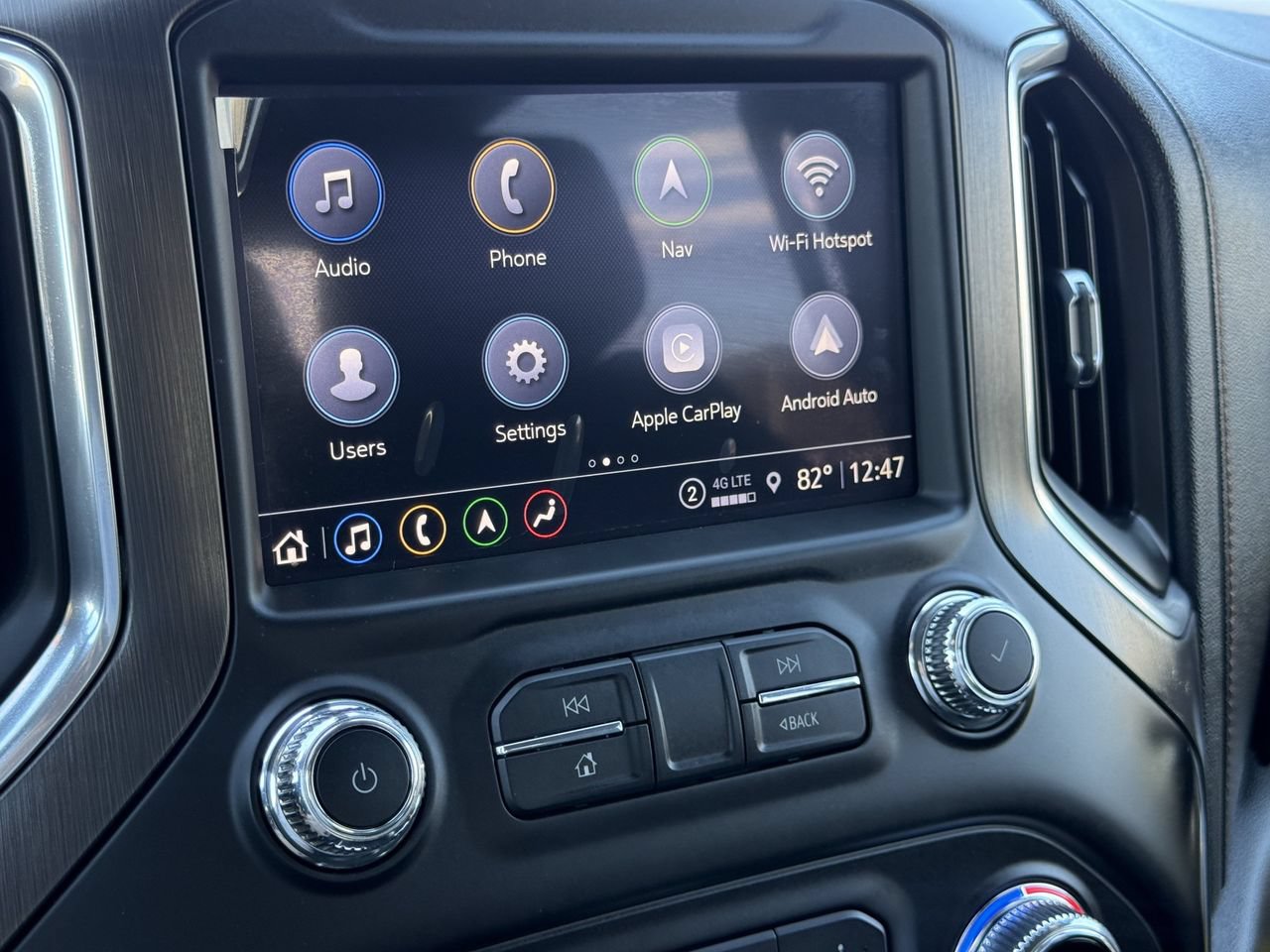 Used 2021 GMC Sierra 2500 AT4 w/ AT4 Premium Plus Package AWD/4WD image 17