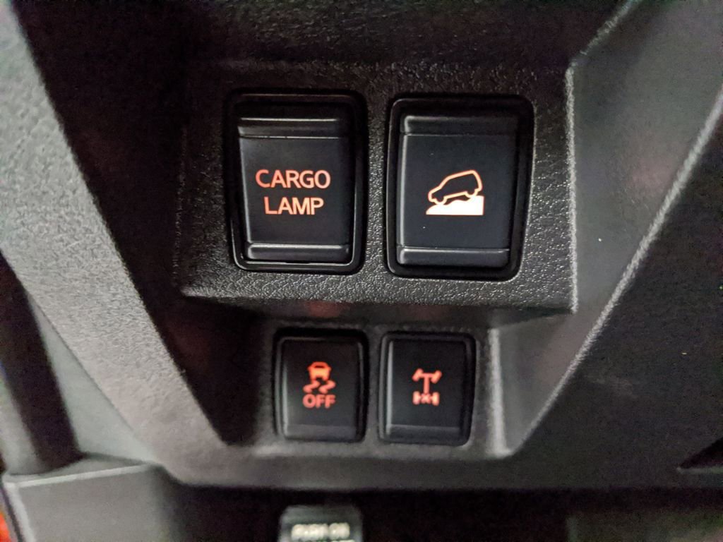 Used 2025 Nissan Frontier PRO-4X image 16