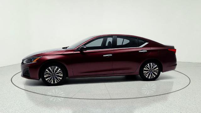 Used 2024 Nissan Altima 2.5 SV FWD image 4