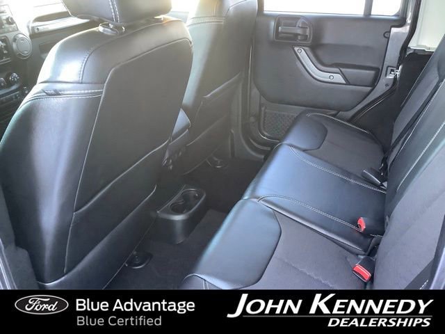 Used 2018 Jeep Wrangler Unlimited Sport image 31
