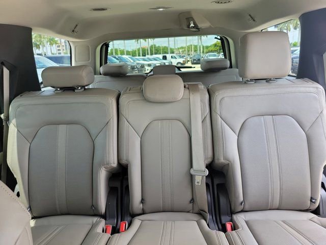 Certified 2019 Ford Expedition Limited AWD/4WD image 18