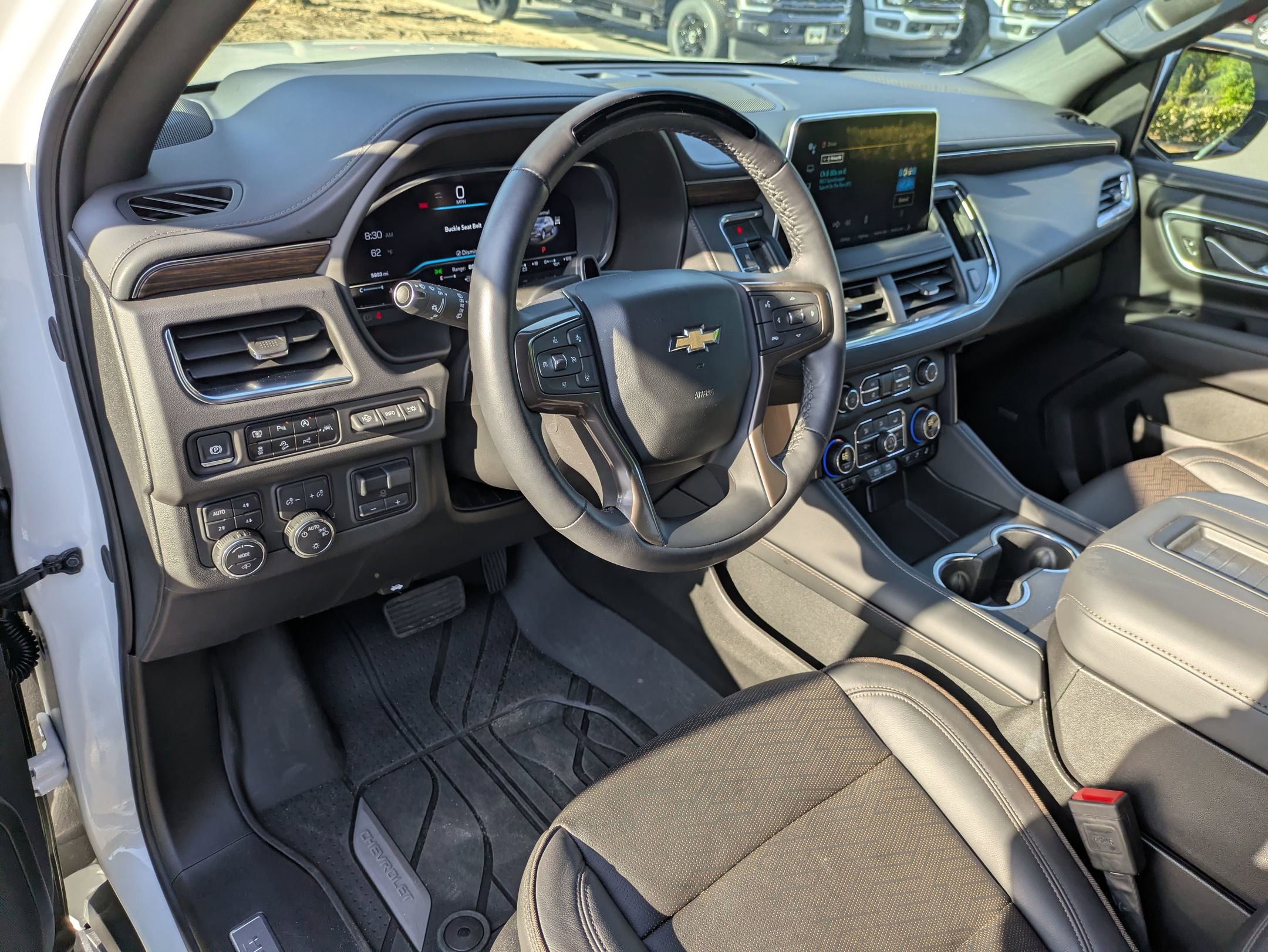 Used 2024 Chevrolet Tahoe High Country w/ Advanced Technology Package AWD/4WD image 15