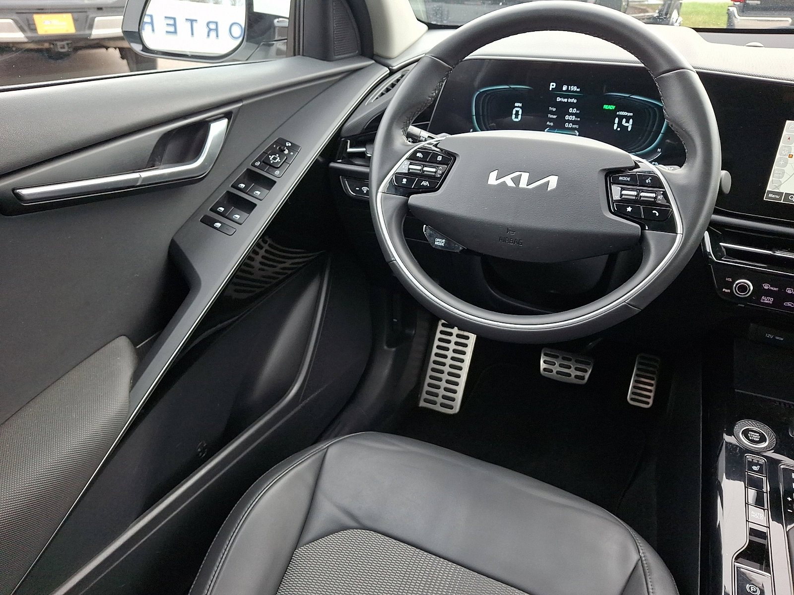 Used 2023 Kia Niro EX Touring image 14