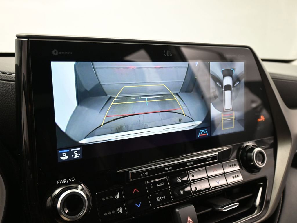 Used 2022 Toyota Highlander Limited image 45