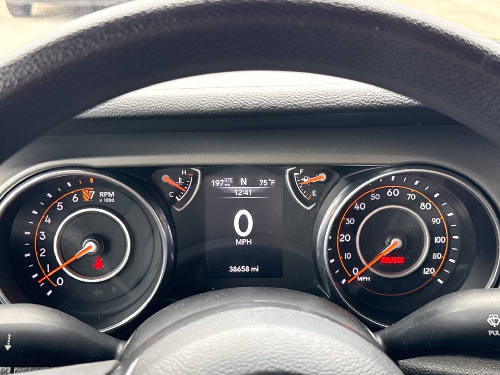 Used 2022 Jeep Gladiator Sport AWD/4WD image 17