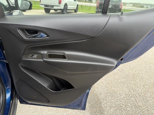 Used 2023 Chevrolet Equinox LT AWD/4WD image 33