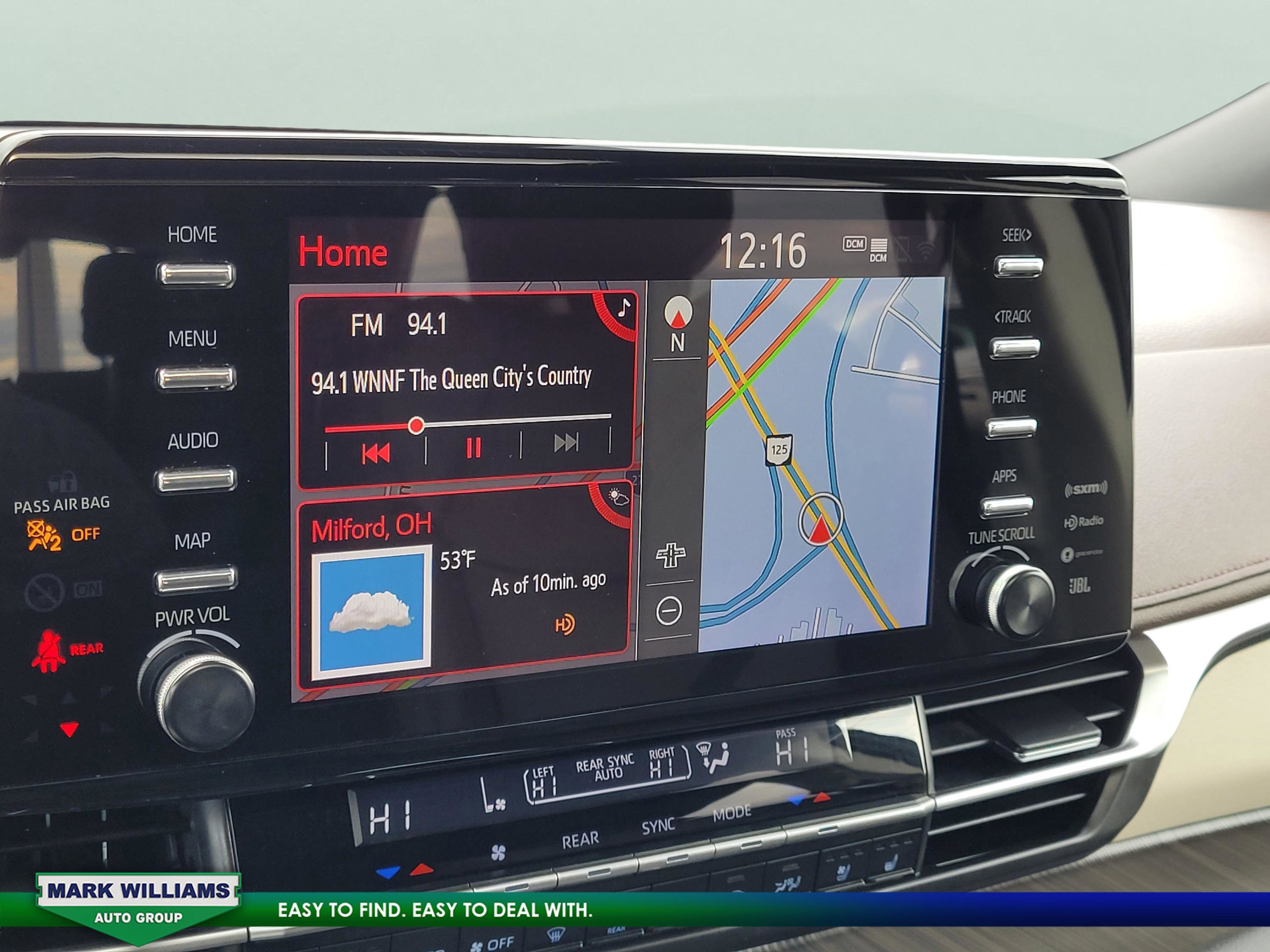 Used 2021 Toyota Sienna Platinum image 25