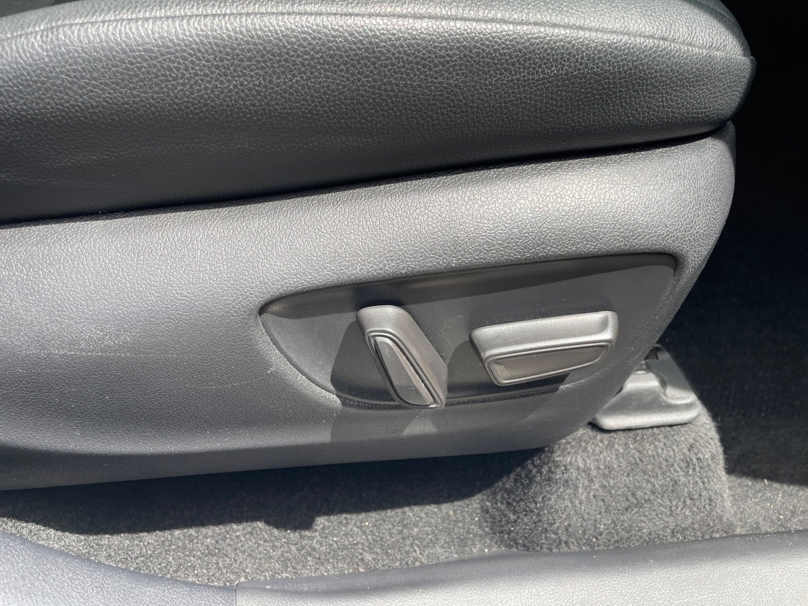 Used 2024 Toyota Grand Highlander AWD Hybrid image 30