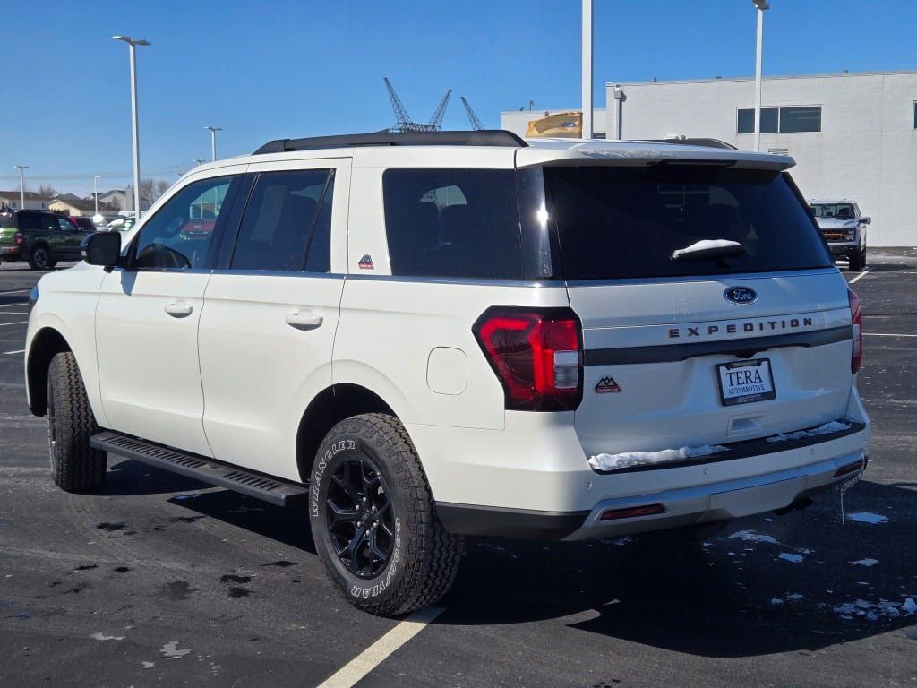 Certified 2024 Ford Expedition Timberline image 19