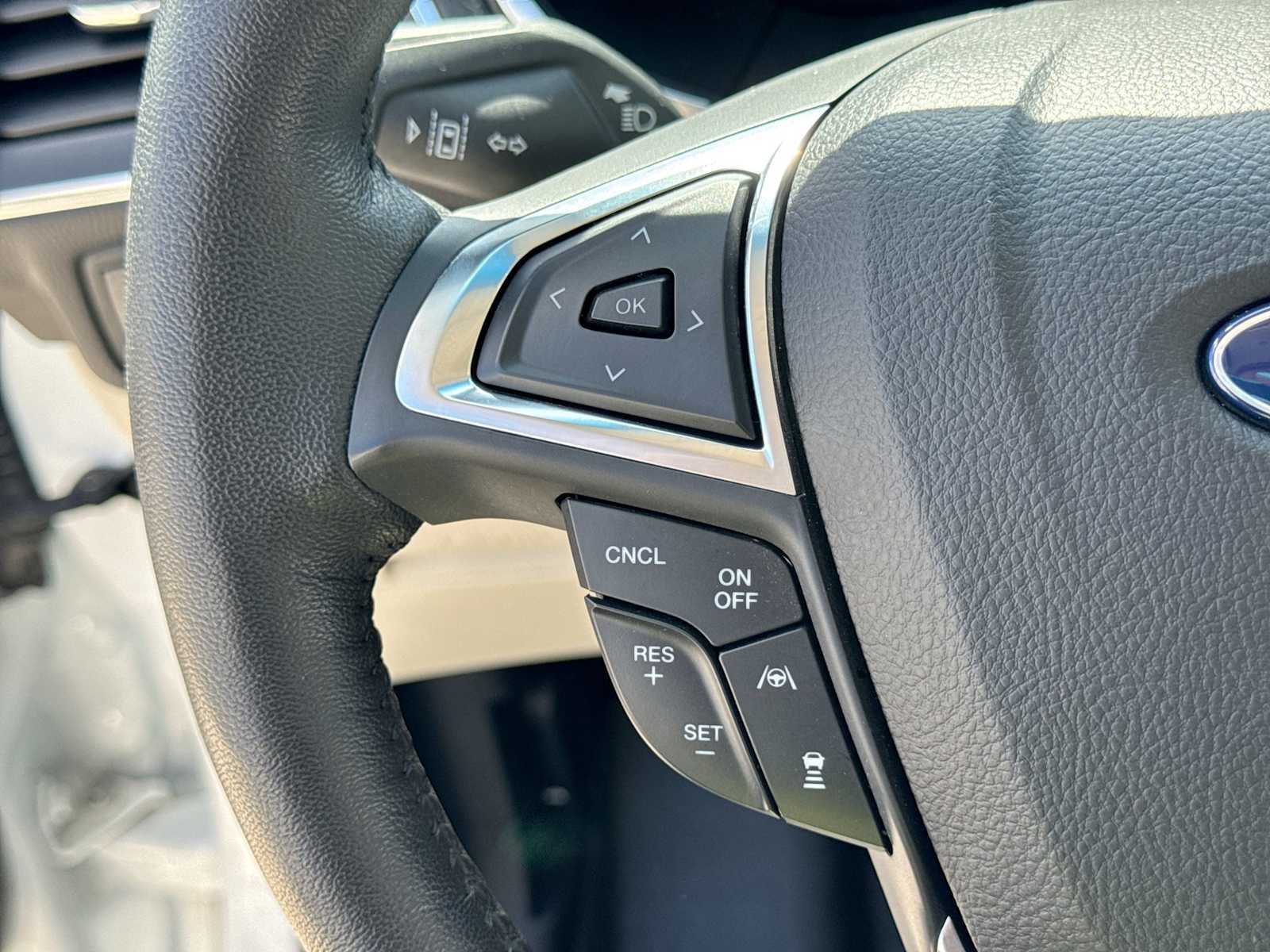 Certified 2020 Ford Edge Titanium AWD/4WD image 22