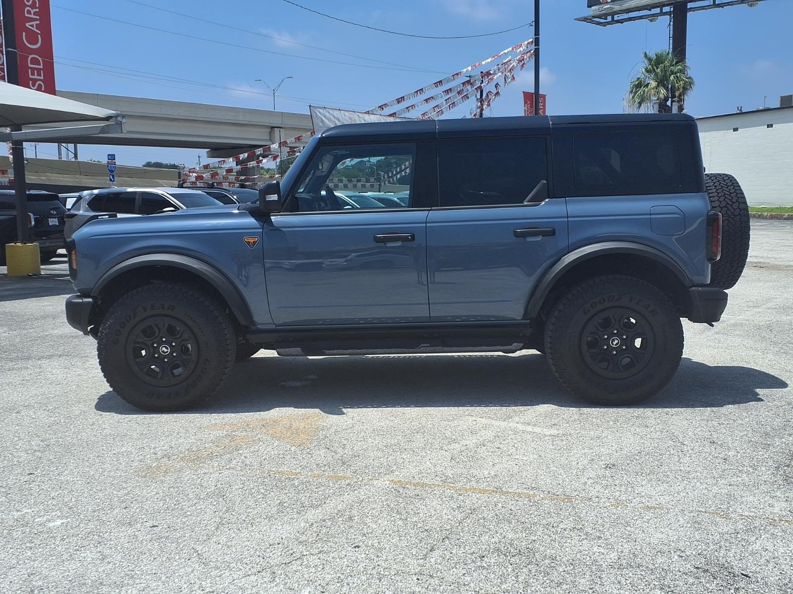 Certified 2025 Ford Bronco Badlands AWD/4WD image 7