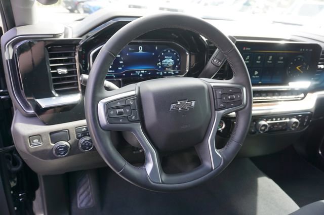 Used 2023 Chevrolet Silverado 1500 RST image 18