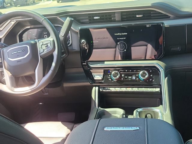 Used 2025 GMC Sierra 2500 Denali AWD/4WD image 24