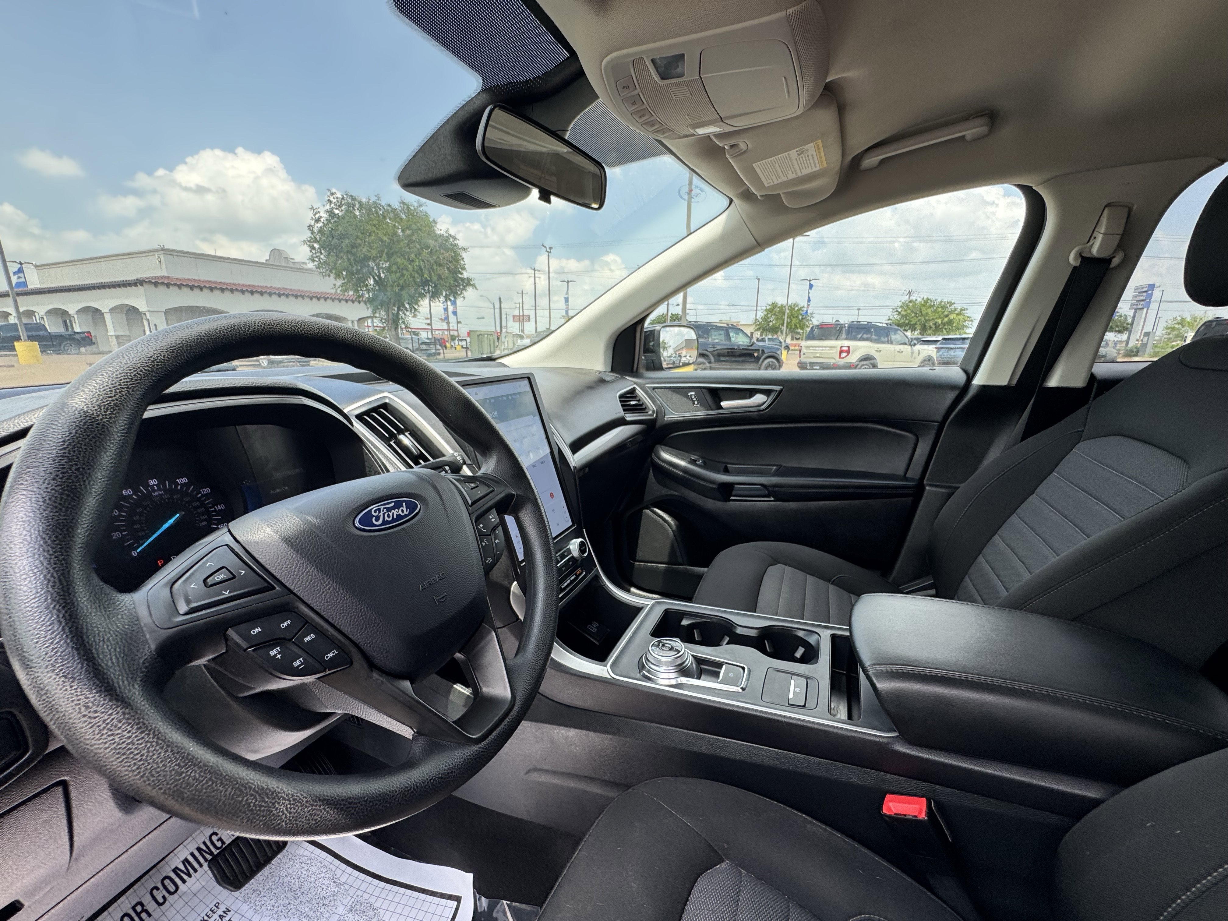Certified 2024 Ford Edge SE w/ Black Appearance Package AWD/4WD image 25
