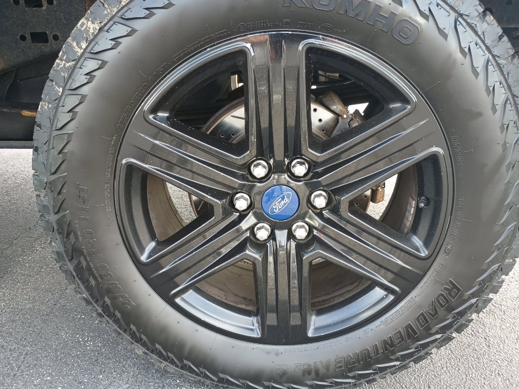 Certified 2020 Ford F150 Lariat w/ Equipment Group 502A Luxury AWD/4WD image 18