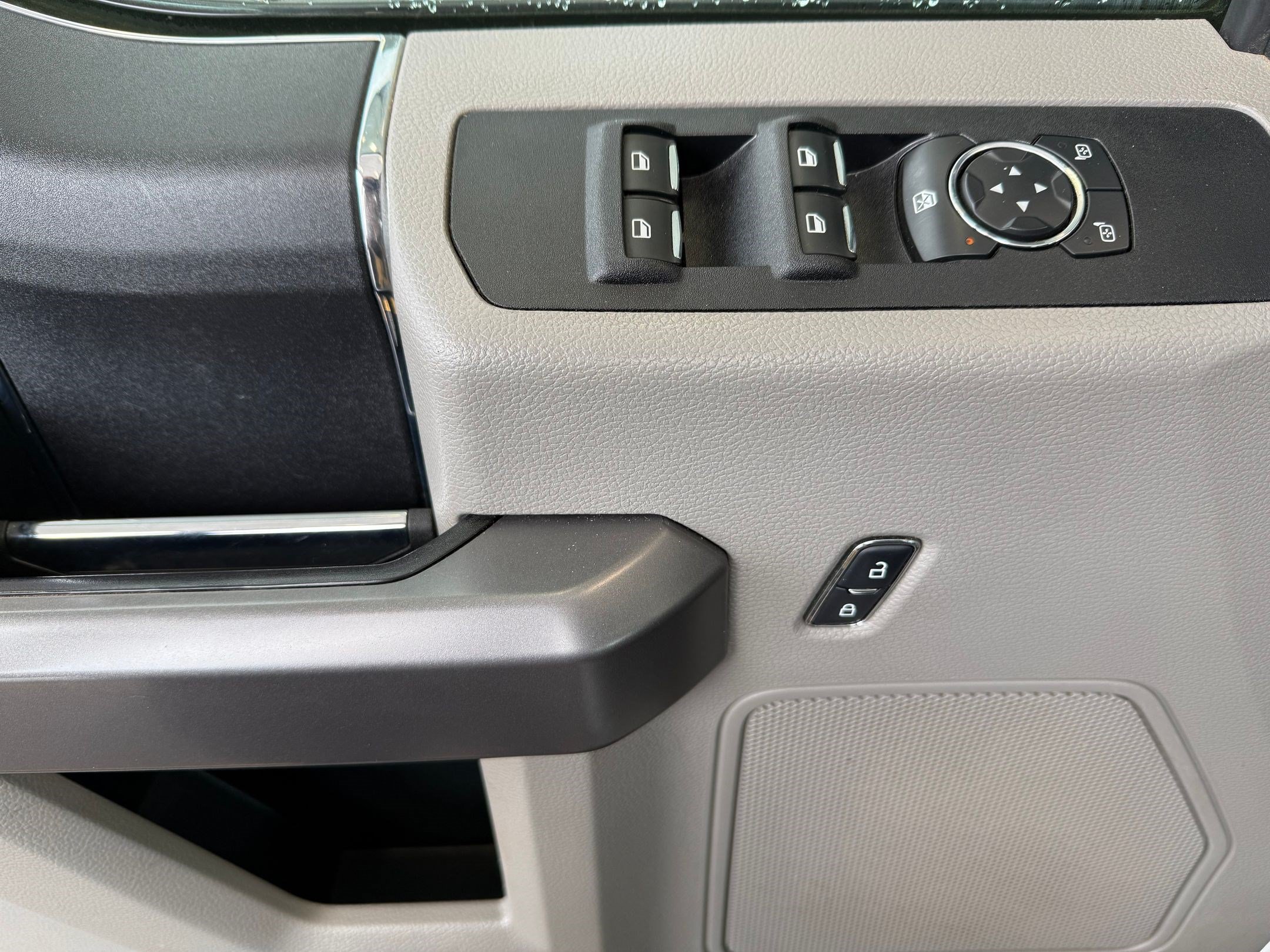 Certified 2019 Ford F250 XLT AWD/4WD image 14