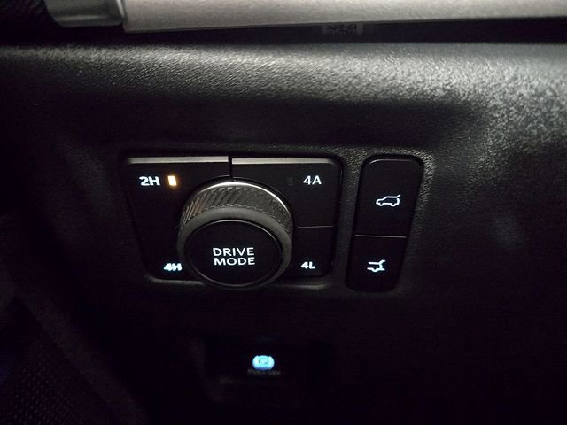 Certified 2025 Ford Expedition Active AWD/4WD image 26