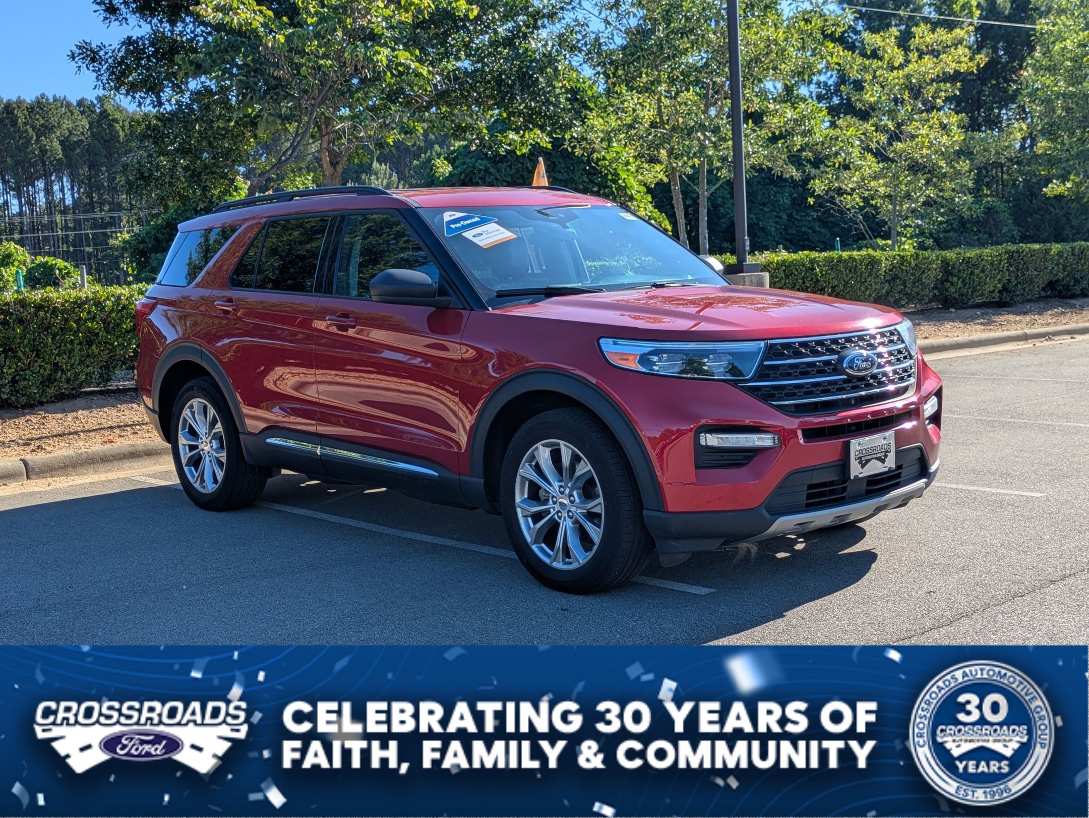 Certified 2023 Ford Explorer XLT w/ Equipment Group 202A AWD/4WD image 1
