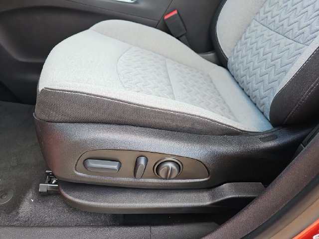 Used 2023 Chevrolet Equinox LT FWD image 17