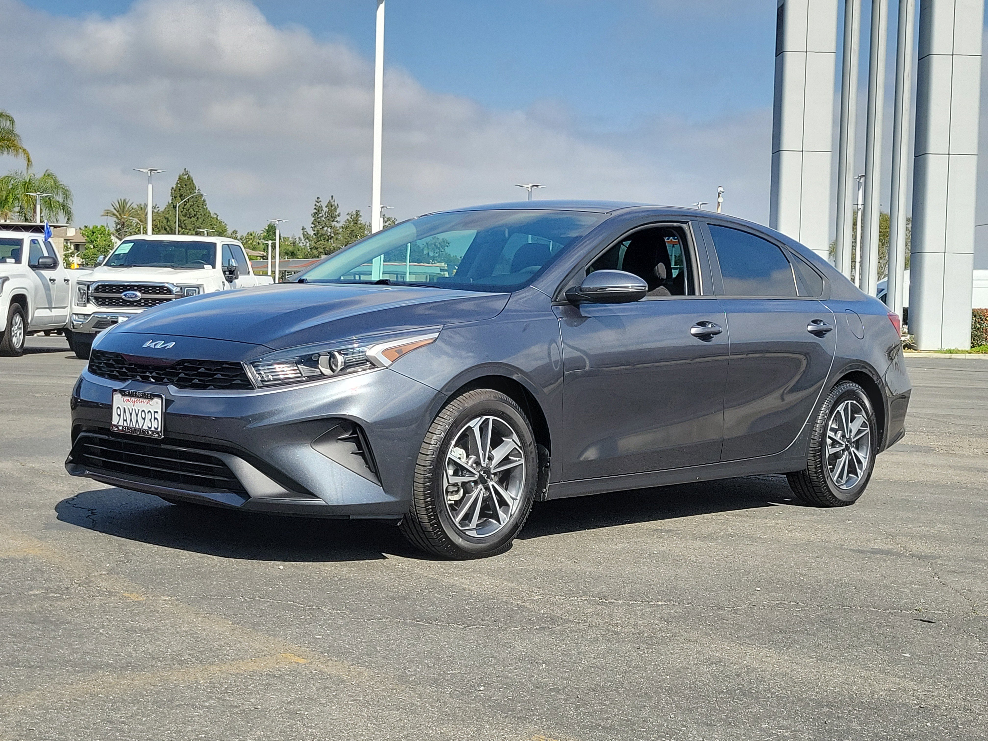 Used 2022 Kia Forte LXS w/ LXS Technology Package FWD image 17