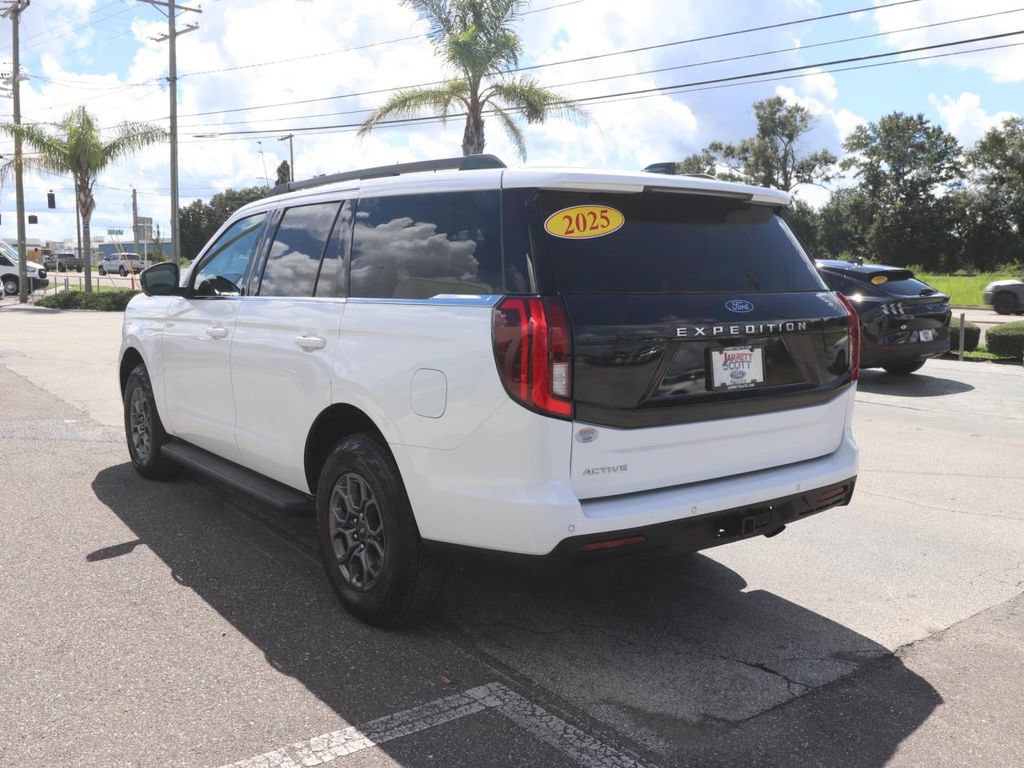 Certified 2025 Ford Expedition Active RWD image 12