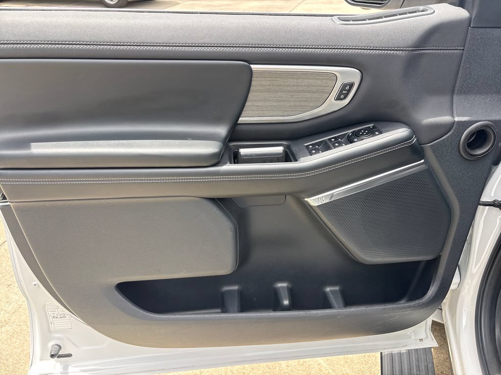 Certified 2025 Ford Expedition Max Platinum AWD/4WD image 16