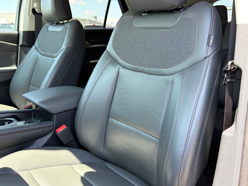 Certified 2025 Ford Explorer Active w/ Active Comfort Package AWD/4WD image 53