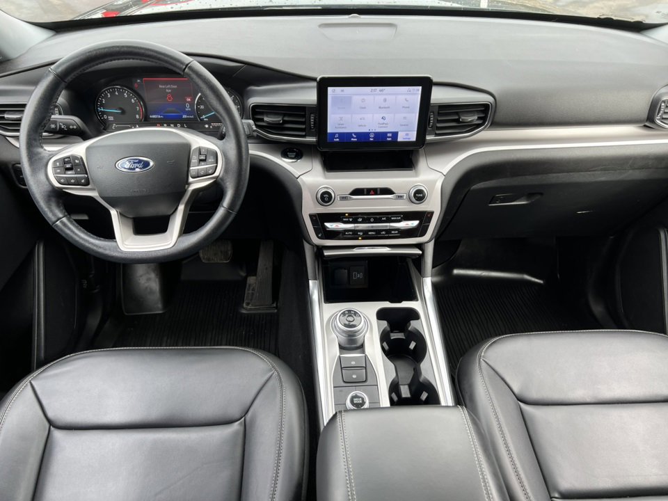 Certified 2023 Ford Explorer XLT w/ Equipment Group 202A image 8
