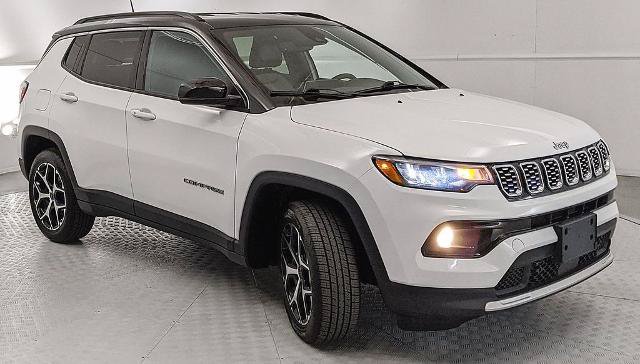 Used 2025 Jeep Compass Limited AWD/4WD image 1