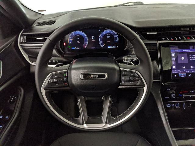 Used 2025 Jeep Grand Cherokee Laredo X image 10