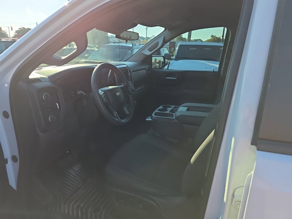 Used 2023 Chevrolet Silverado 1500 Custom AWD/4WD image 6