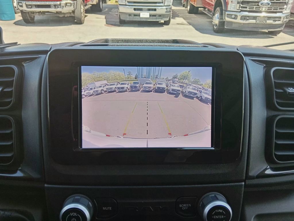 Used 2024 RAM ProMaster 2500 w/ Convenience Group FWD image 21