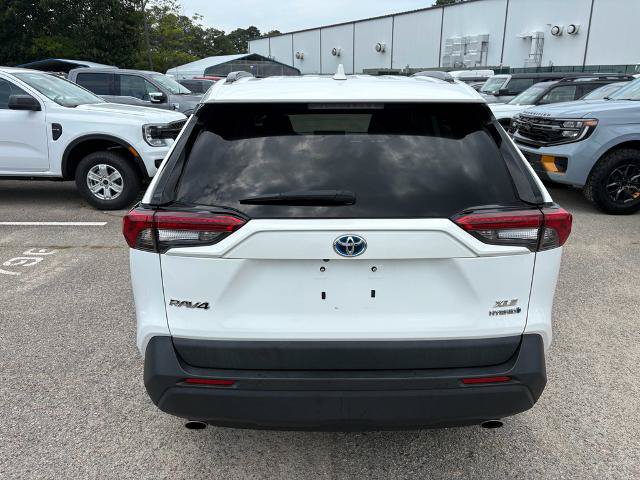 Used 2022 Toyota RAV4 XLE w/ Convenience Package AWD/4WD image 6