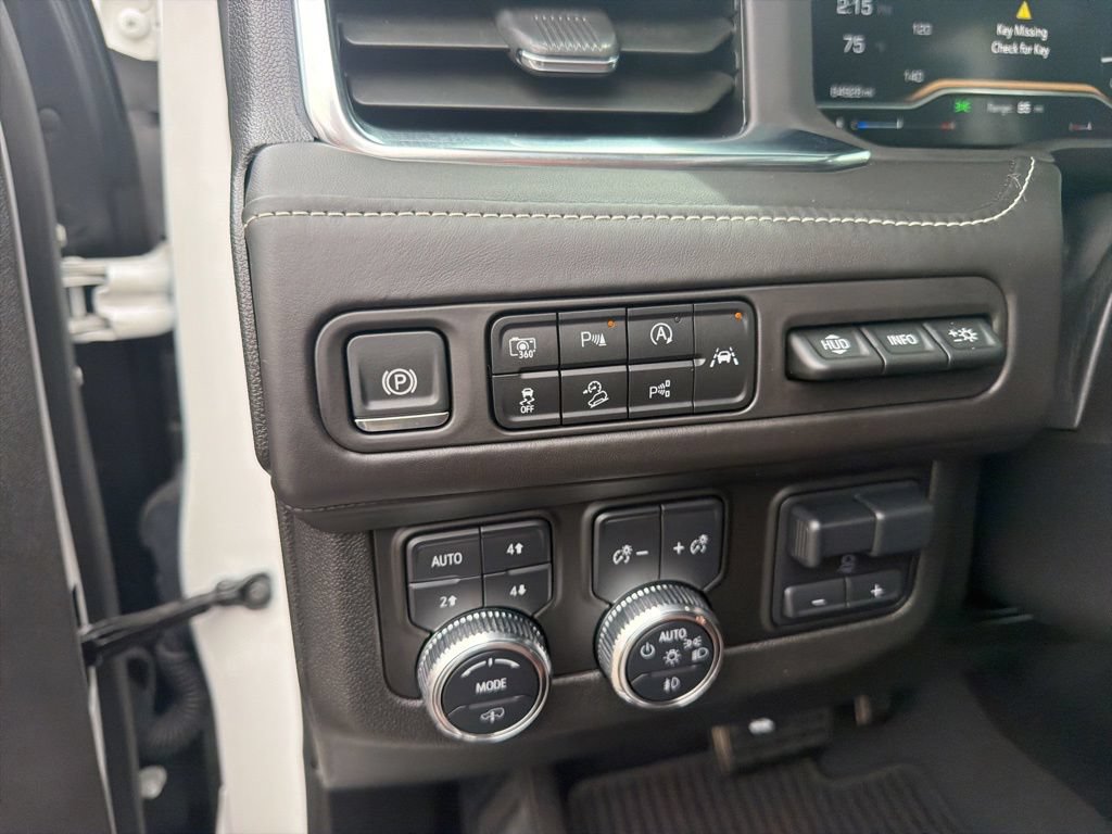 Used 2024 GMC Yukon Denali Ultimate AWD/4WD image 24