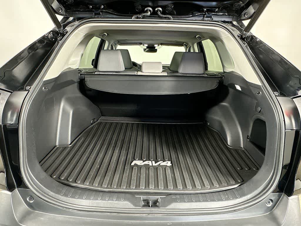 Used 2022 Toyota RAV4 XLE w/ Convenience Package AWD/4WD image 21