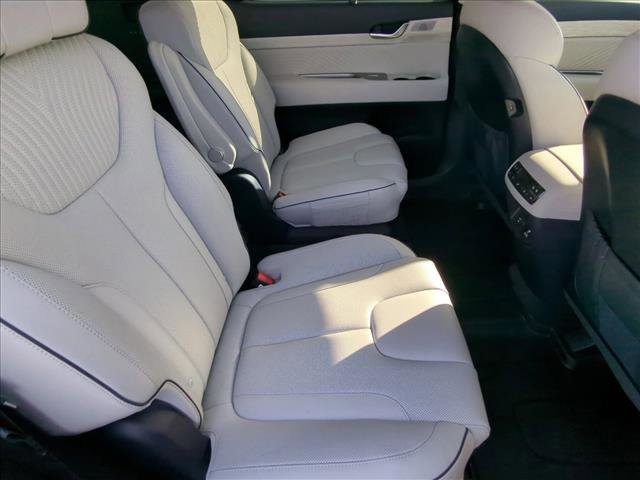 Used 2025 Hyundai Palisade Calligraphy image 19