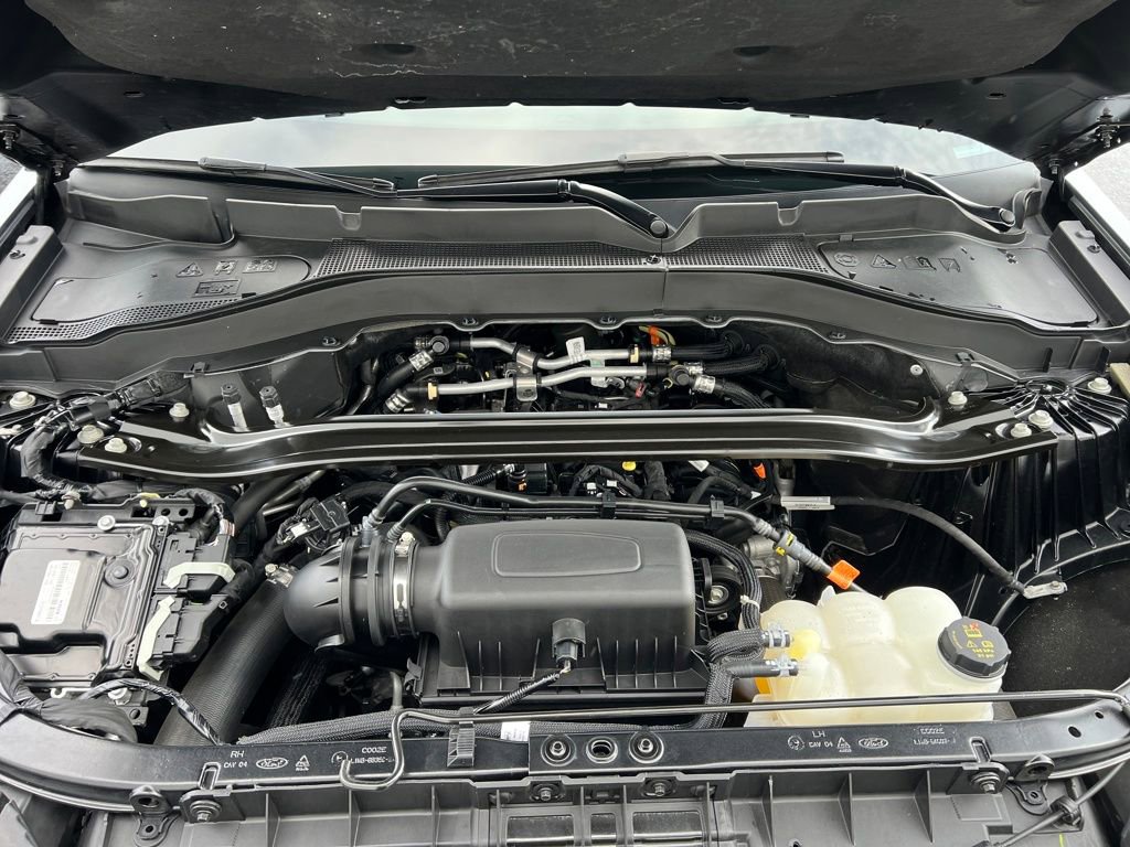 Certified 2023 Ford Explorer Limited w/ Limited Technology Package image 28