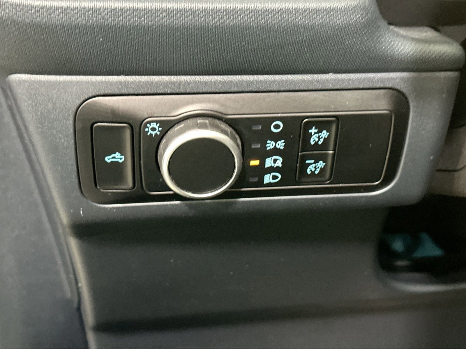 Certified 2024 Ford Maverick Tremor w/ Tremor Off-Road Package AWD/4WD image 17