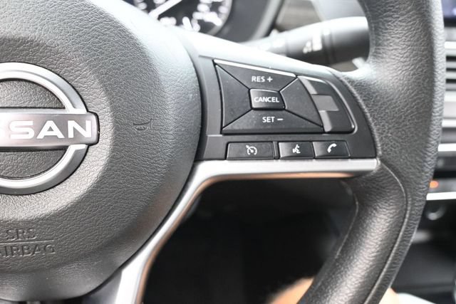 Used 2024 Nissan Altima 2.5 SV FWD image 15