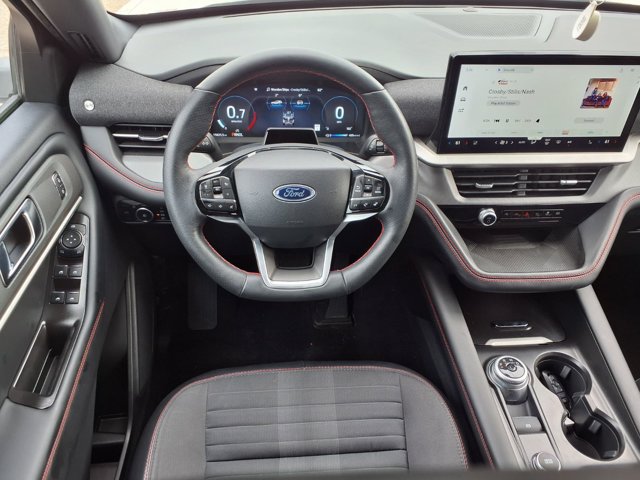 Certified 2025 Ford Explorer ST-Line AWD/4WD image 6