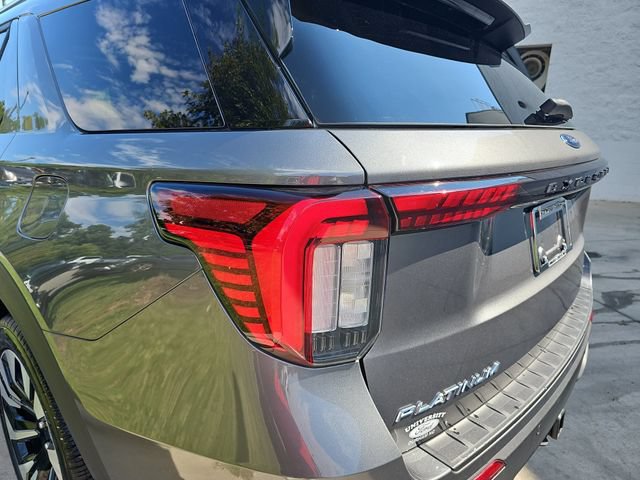 Certified 2025 Ford Explorer Platinum w/ LUX Leather Package AWD/4WD image 33
