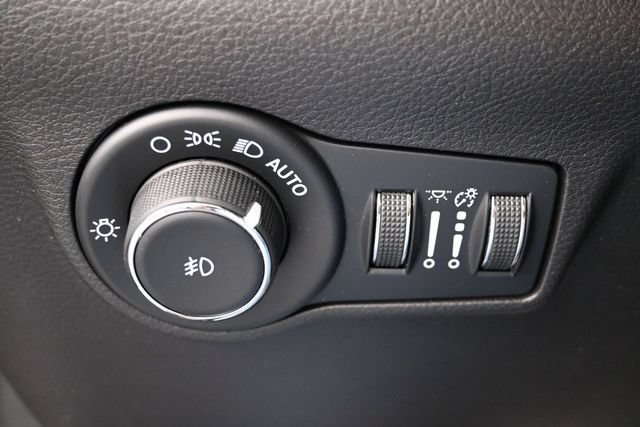 Used 2023 Jeep Compass Limited w/ Elite Group AWD/4WD image 25